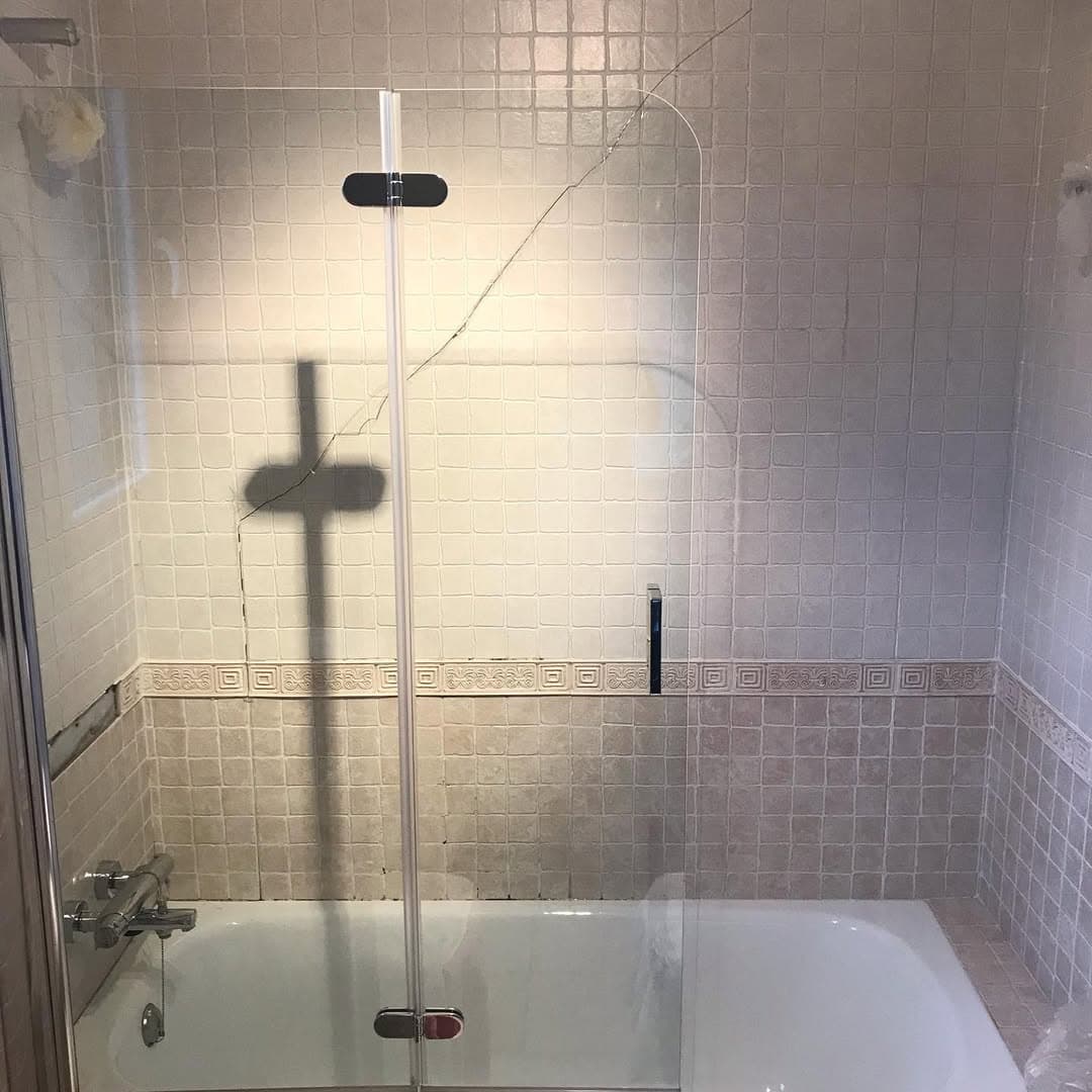 Cambio Bañera por Ducha - Proyecto de reforma y fontanería - Foto 1